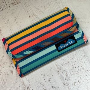 Kavu Mondo Spender Wallet in Chroma Stripe in EUC